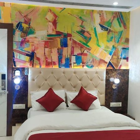 Hotel Relax Bhopal Esterno foto