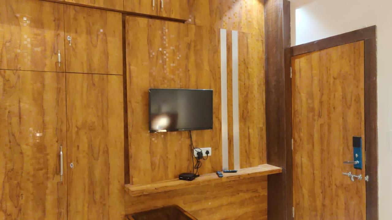 Hotel Relax Bhopal Esterno foto