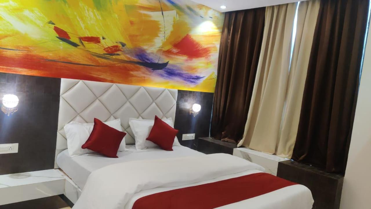 Hotel Relax Bhopal Esterno foto