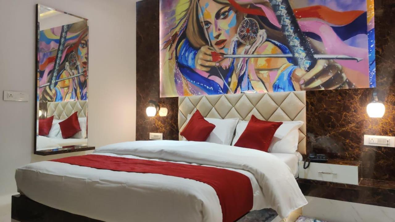 Hotel Relax Bhopal Esterno foto